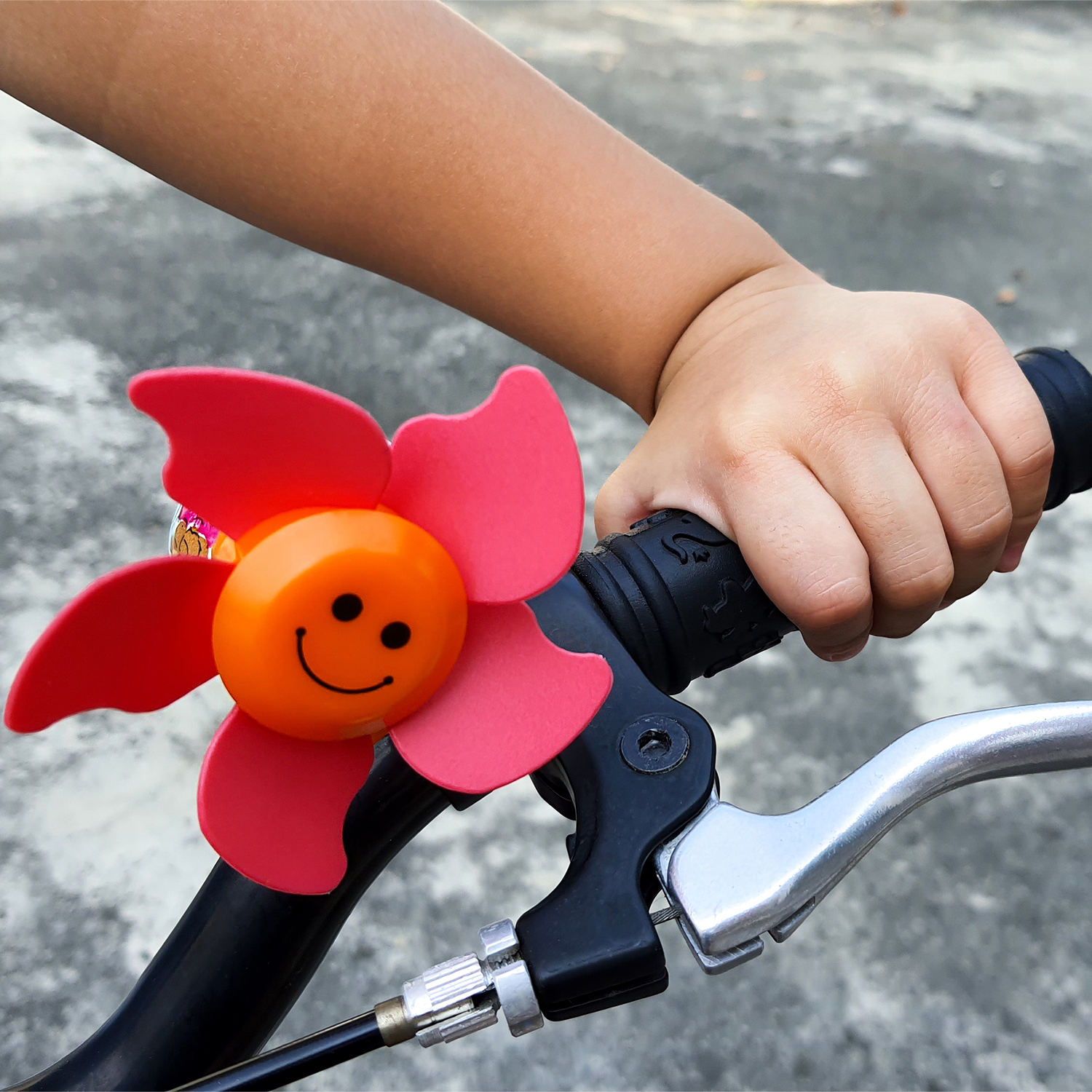 ONIPAX Sun Smile Windmill Bike Bell