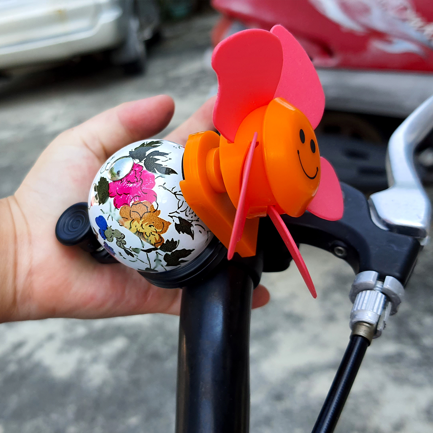ONIPAX Sun Smile Windmill Bike Bell
