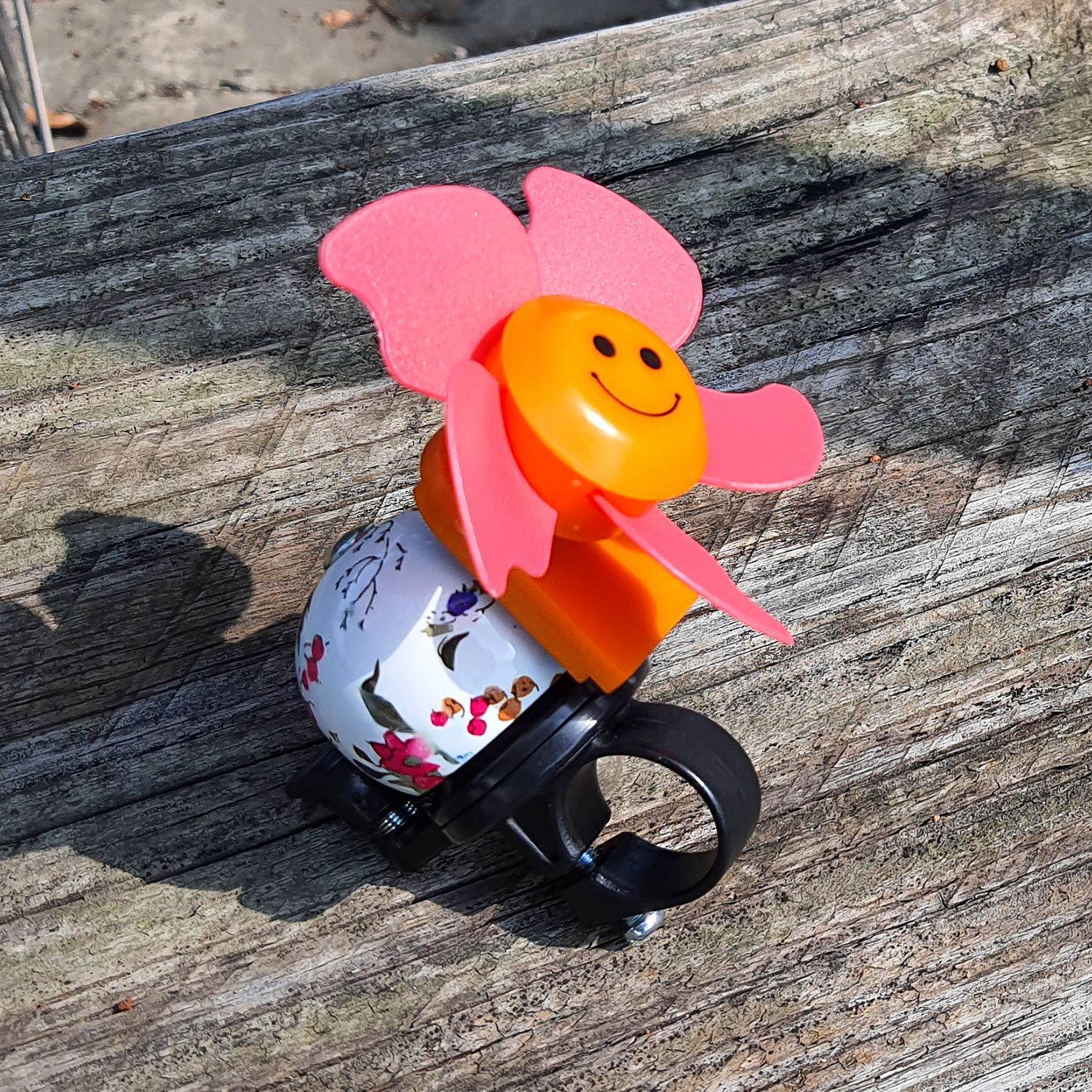 ONIPAX Sun Smile Windmill Bike Bell