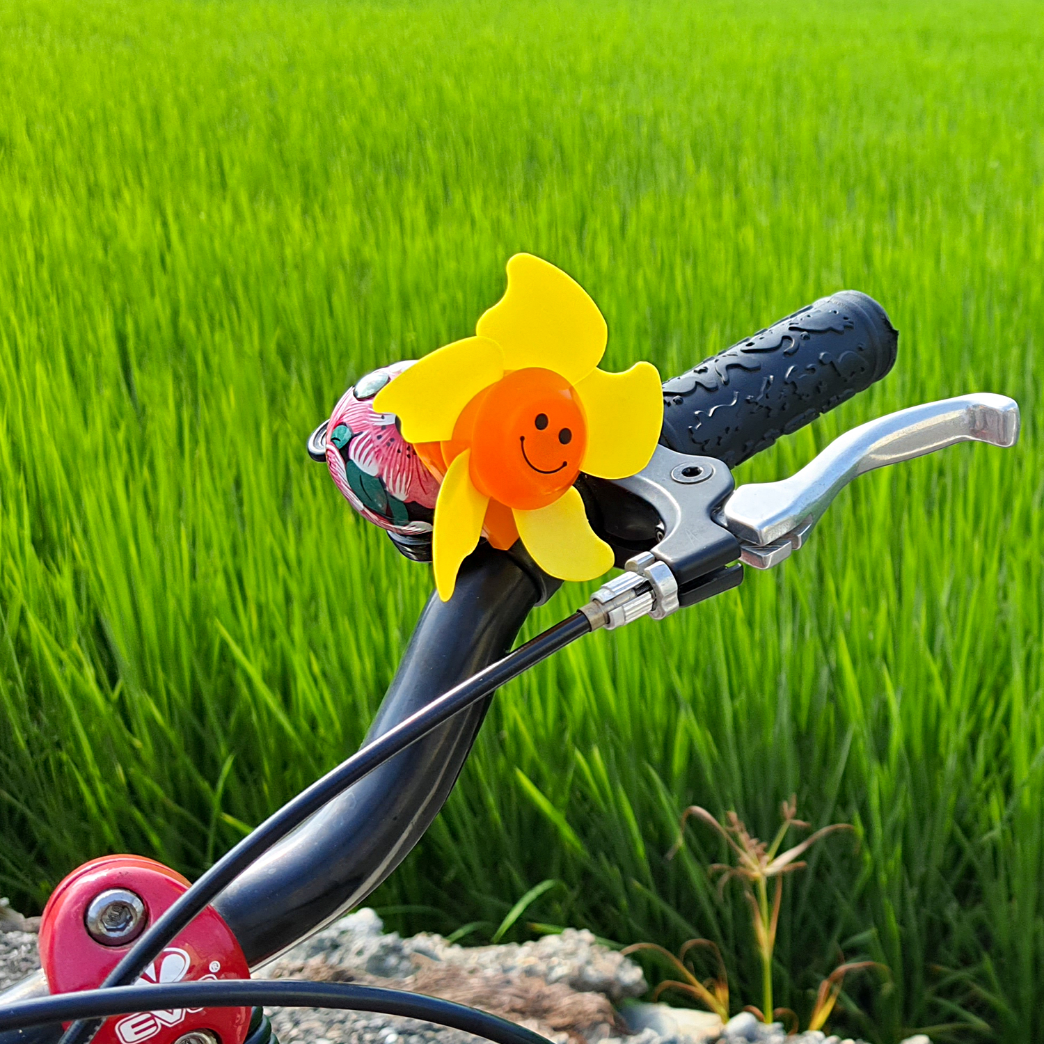 ONIPAX Sun Smile Windmill Bike Bell